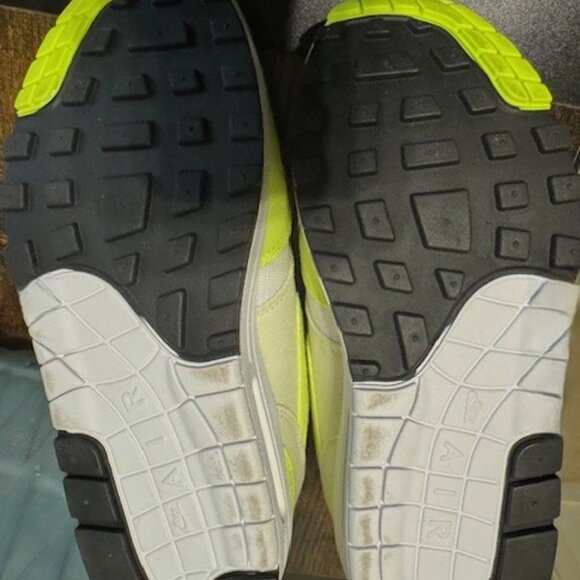 Nike Air Max 1 87 Volt Suede Women Size 7 - Picture 7 of 7